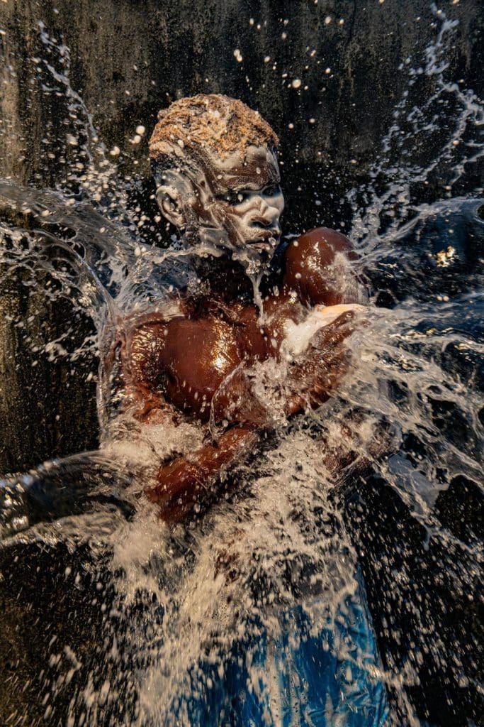 DAFE OBORO | Pour Me Water, Pure Water