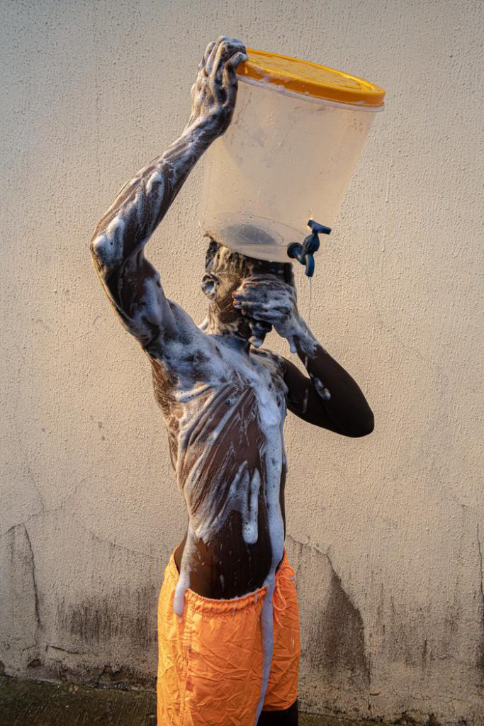 DAFE OBORO | Pour Me Water, Pure Water